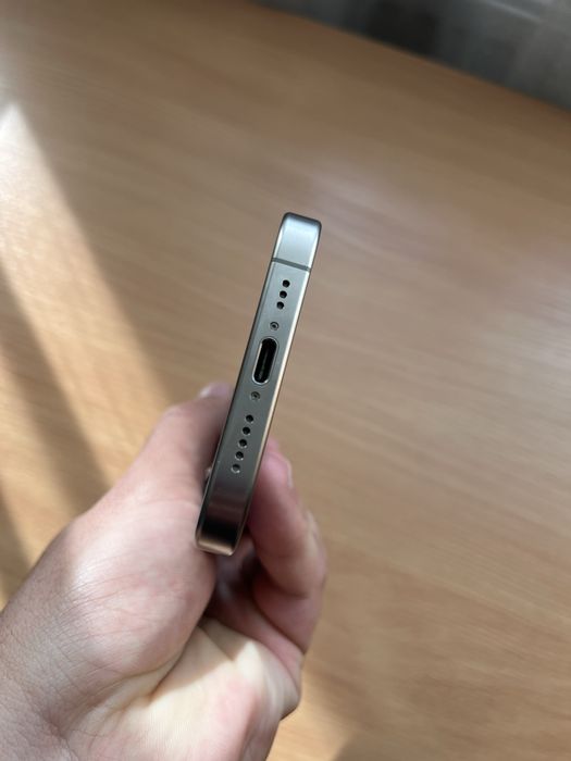 iPhone 15 pro 512gb