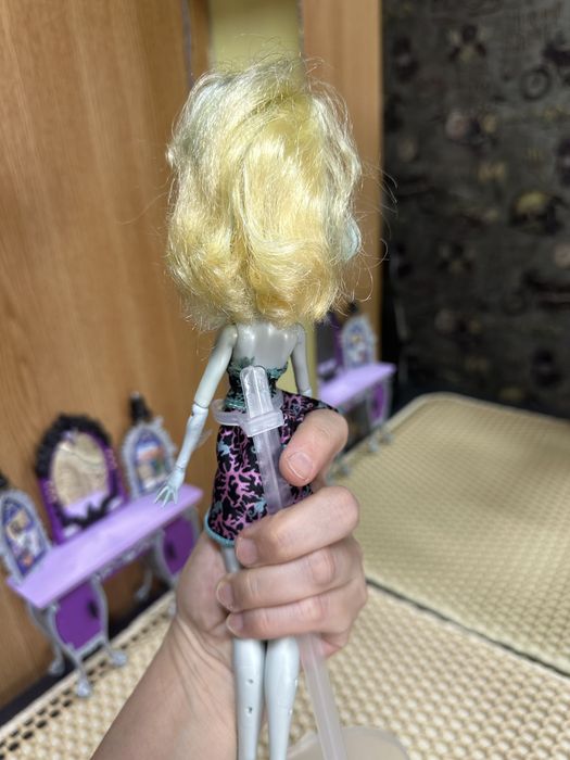 Продам  куклу монстр  хай! !