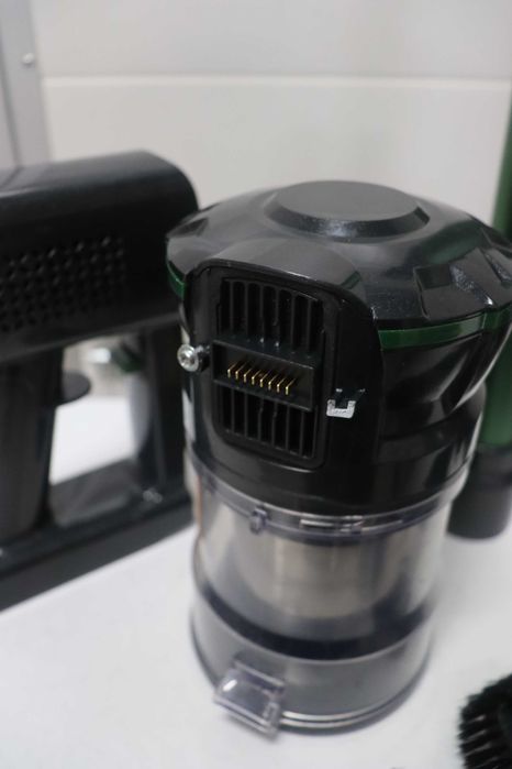 Вертикална прахосмукачка Vexilar Blitz V9 Pro, лек ДЕФЕКТ