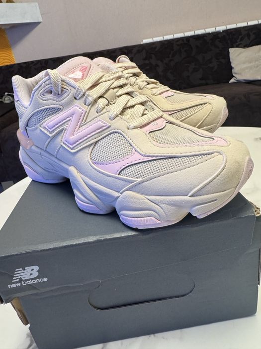 Дамски обувки New Balance 9060