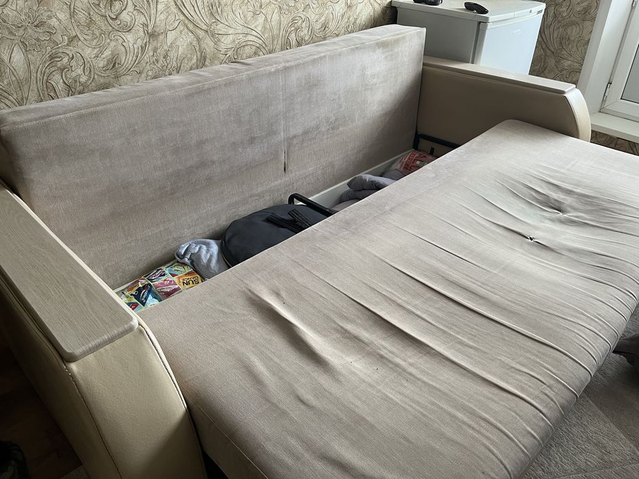 продам диван,сидушка с дефектом-можно перетянуть