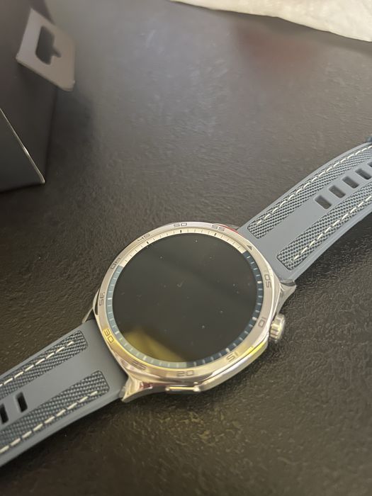 Huawei Watch GT 5 син часовник