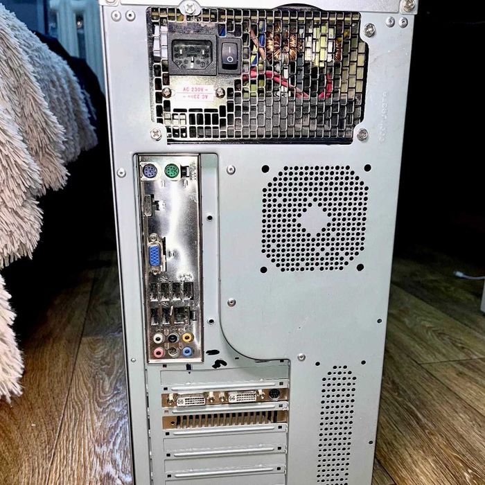 Компьютер (офисный вариант)