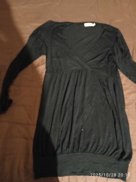 Подарявам дамски поли и рокли