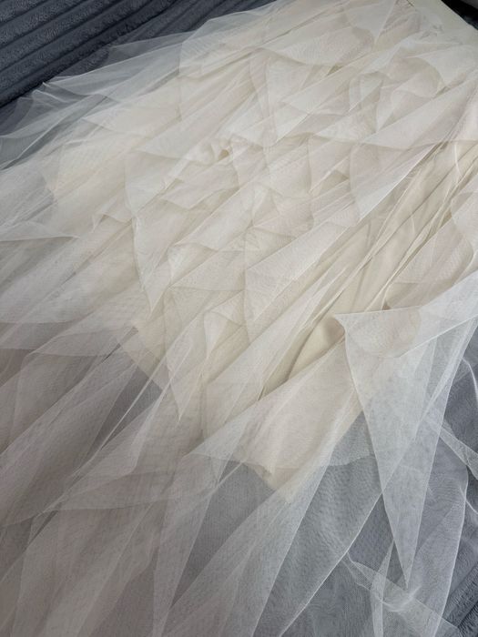 Дълга тюлена пола