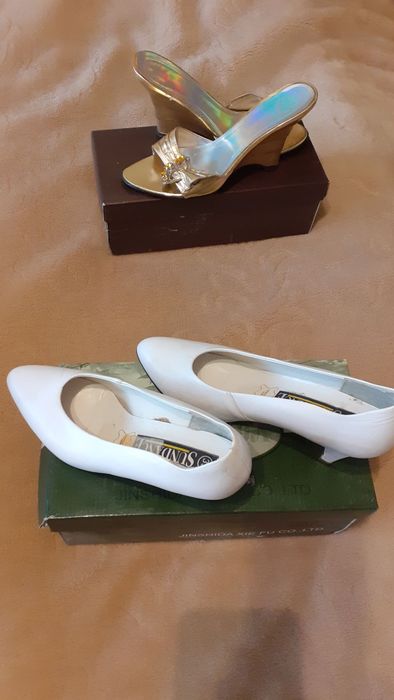 Vand pantofi de dama marimea 38-39