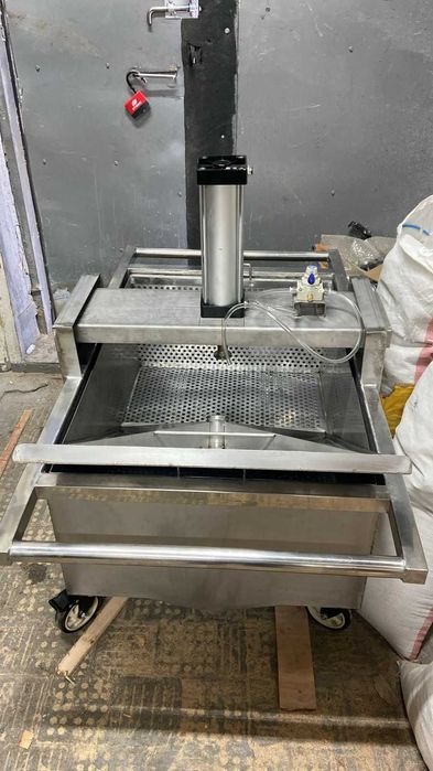 Пресс тележка 200 л