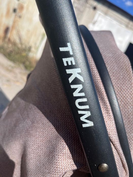 Продам коляску демисезонную Teknum