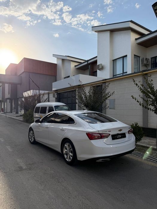 2022 Malibu Premier Toza