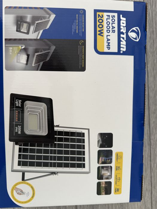 Lampa solara Jortan 200W , ideala pentru curte, cabana, pescuit