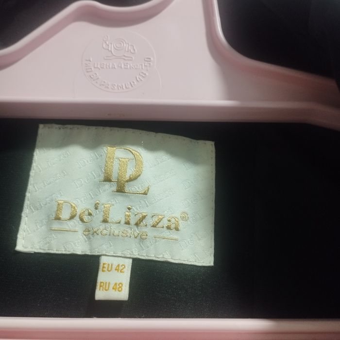 Женский длинный черный плащ