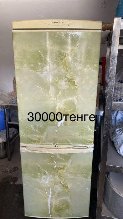 Холодильники  2 шт