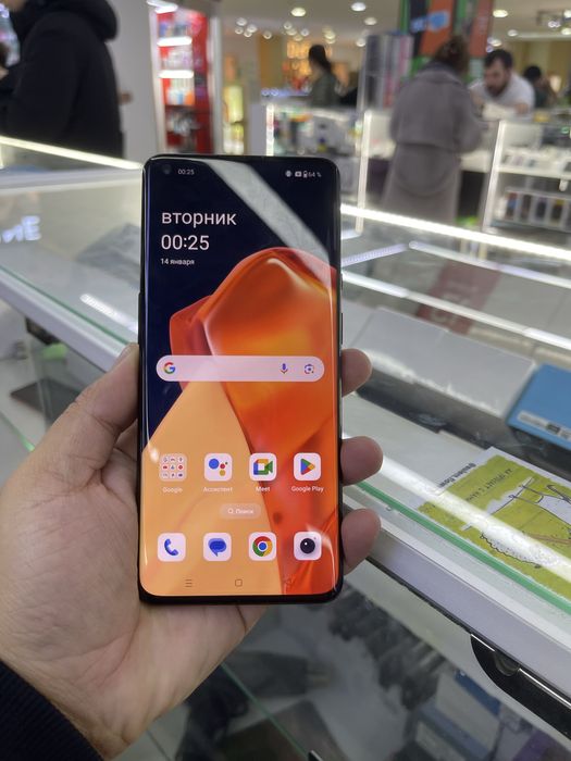 One plus 9 pro 5G 12/256