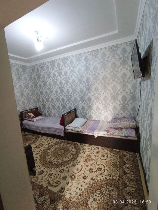 Uy ozimniki 1 sotix 3 xona ashxona 1xojat xona 1 xomom1