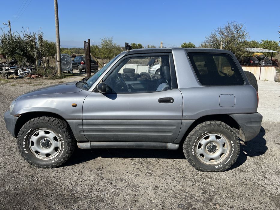 Toyota RAV4 (2.0i 1997г.) на части