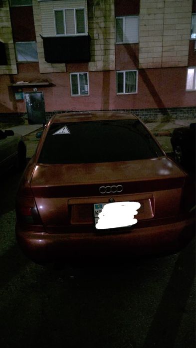 Продаю машину Ауди  а 4