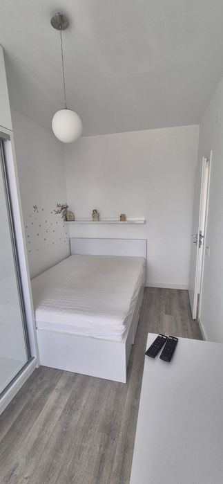 De închiriat