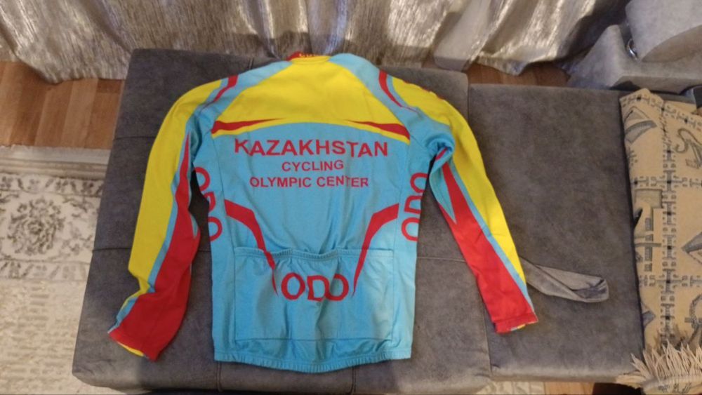 Продаю велоформу Astana team