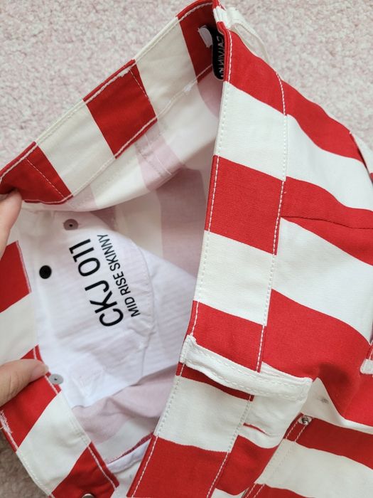 Pantaloni Calvin Klein 27 (S)