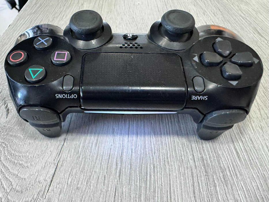 PlayStation 4 – 1TB  / НЕ приема дискове