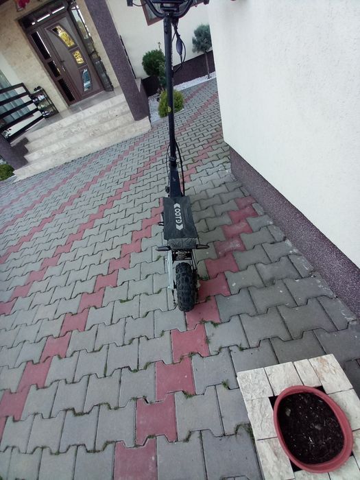 Vând trotineta electrica ootd t10
