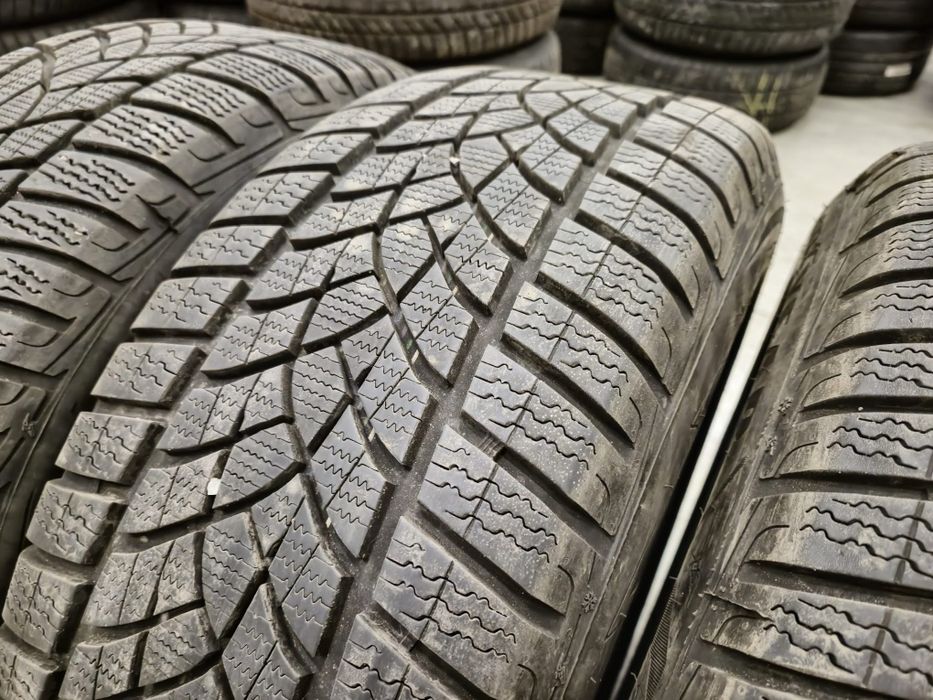 4 anvelope iarna Goodyear 235 55 18 stare foarte buna