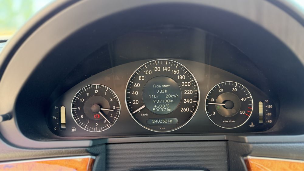 Mercedes Benz E220 CDI ELEGANCE