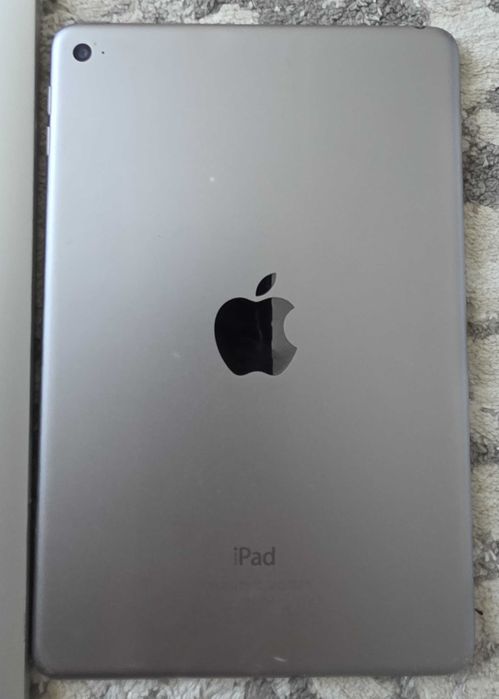 Tablete Apple Ipad: A1460, A1396, A1337, A1538