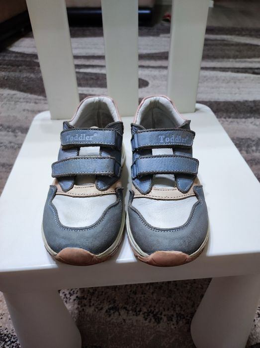 Продаю кроссовки 28 размер