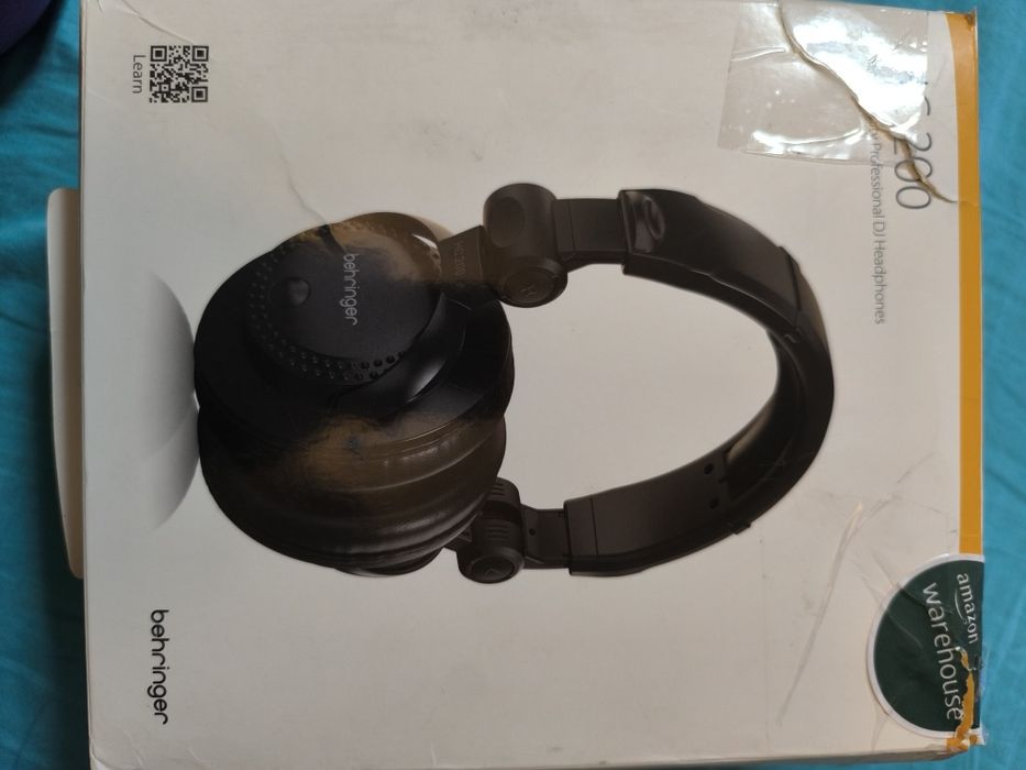 Behringer HC 200 – High-Quality Professional DJ Headphones