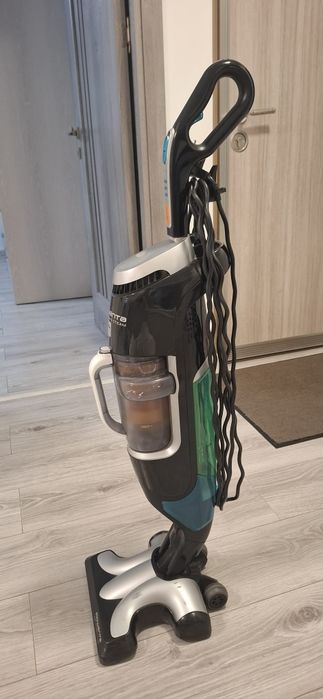Aspirator vertical cu abur rowenta Clean&Steam