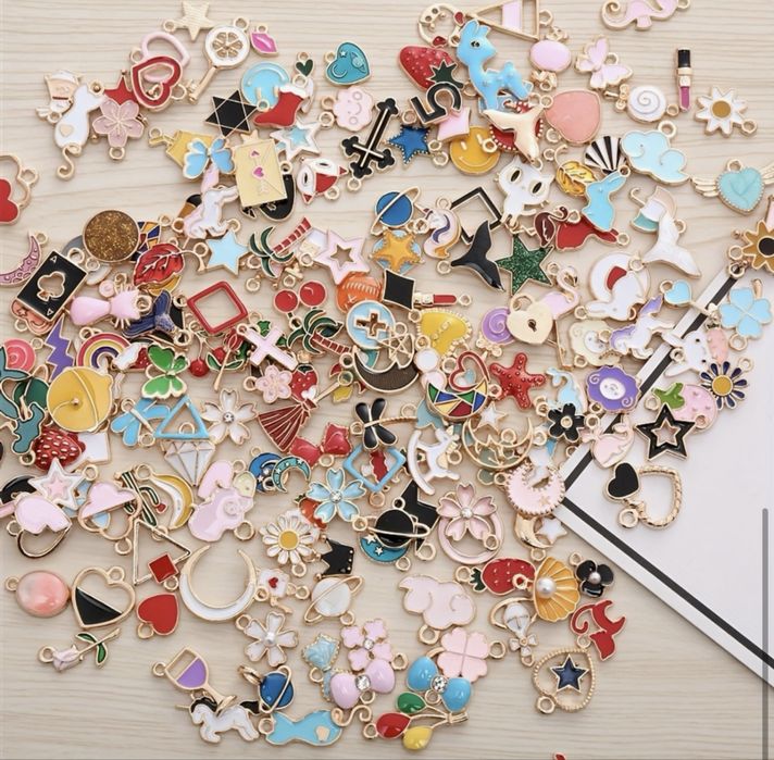 30 броя Смесени висулки за гривни / колиета , бижута