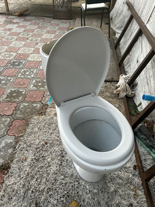 Унитаз б/у 15000тг
