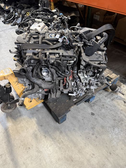 Cutie Viteze  CHR 1.8 benzina Hibrid 2019