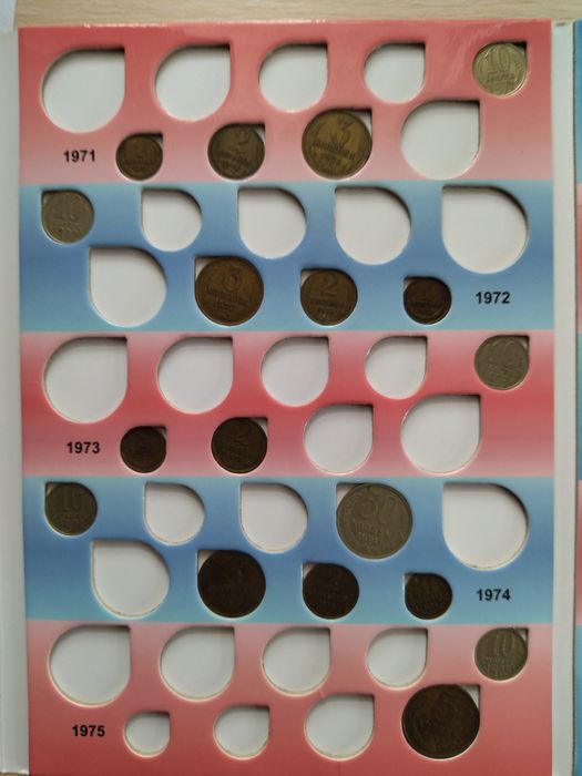 Продам набор монет