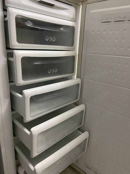 Морозильник вертикальный