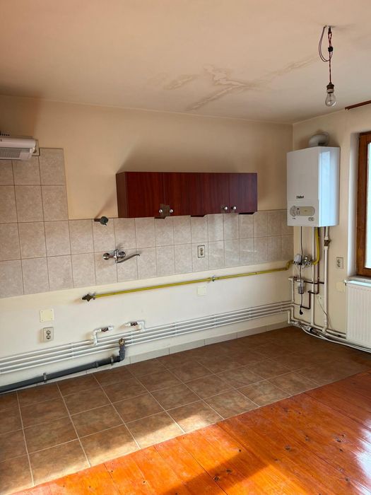 Vand Casa in Cluj pe strada Paris .