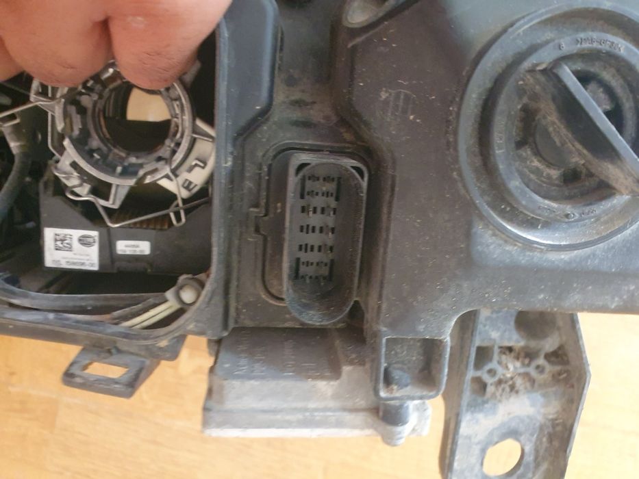 Audi a6 ф4 оригинален десен фар