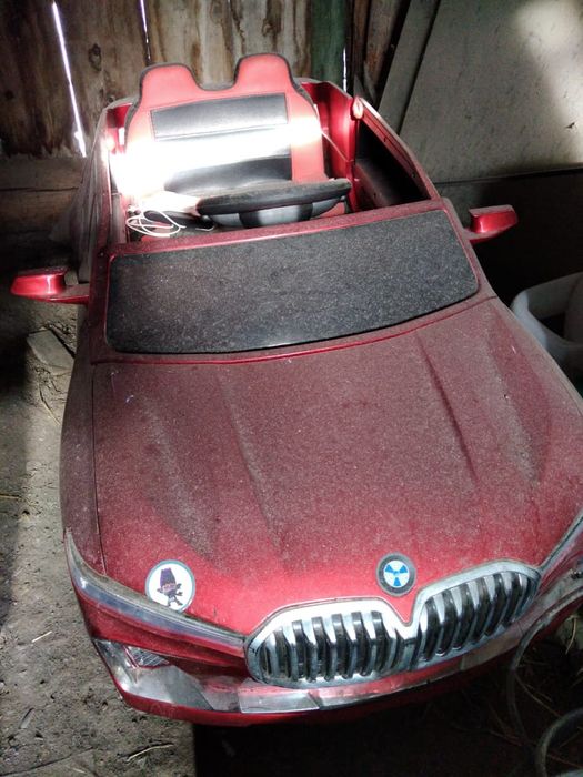 Продам машинку для ребенка.