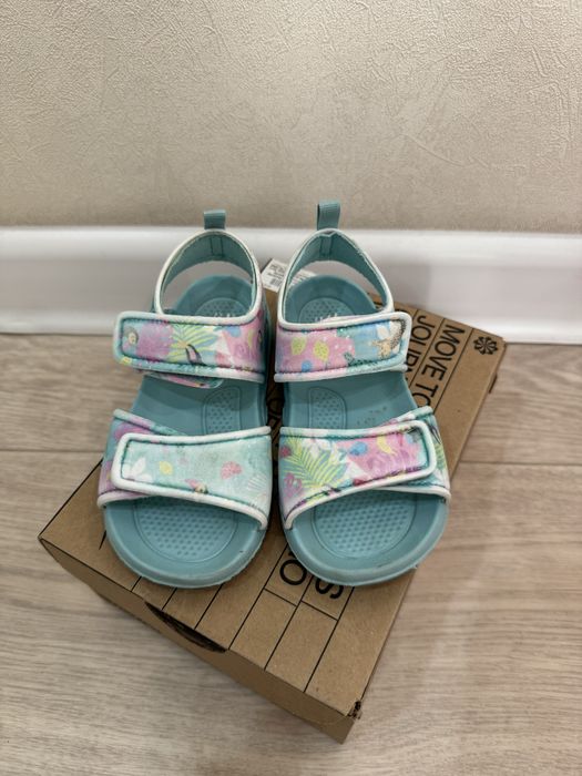 Продам сандали