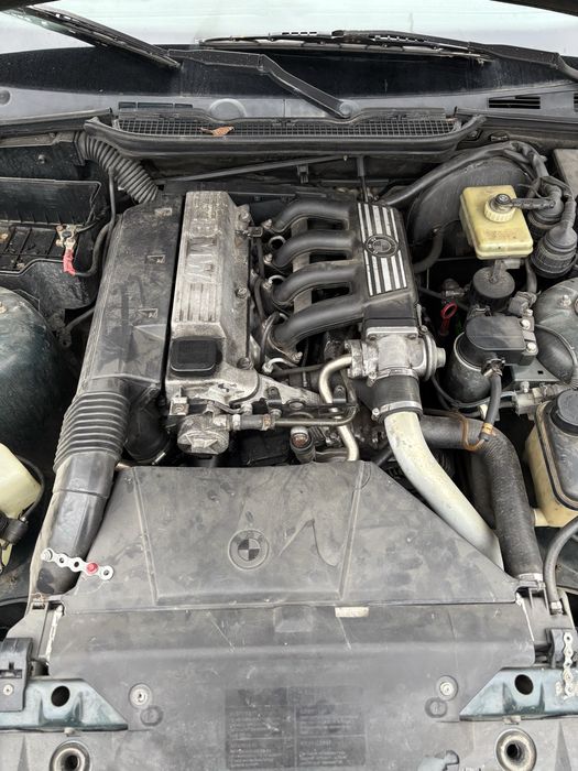 Dezmembrez bmw e36