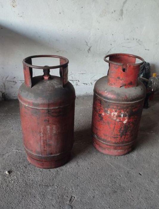 Продам газбаллоны 2 шт