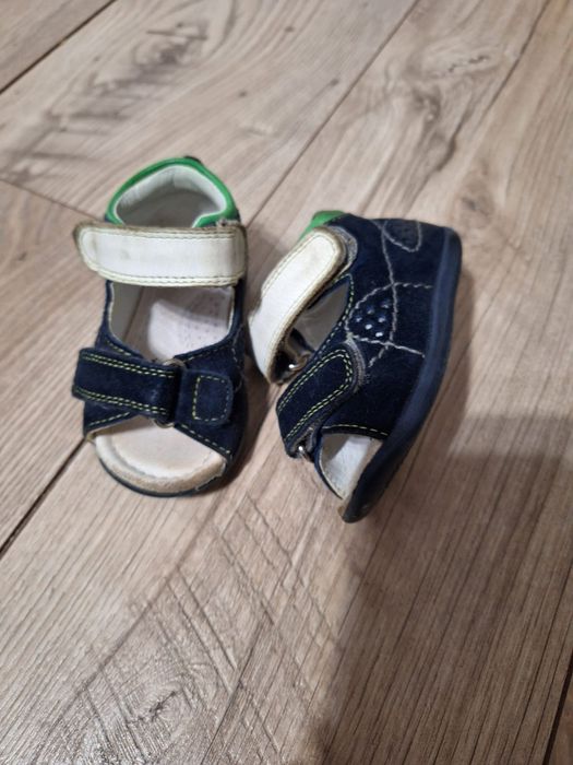 Vând sandale din piele ortopedice nr 18 Baby Avus