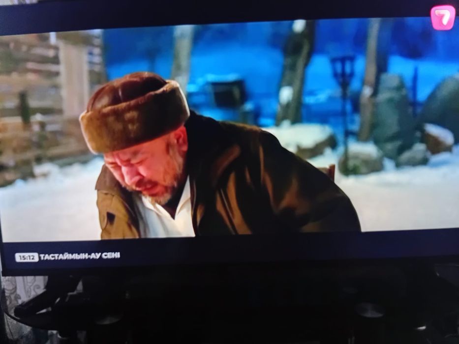 2 Телевизора Leadbros Smart 42 и 32