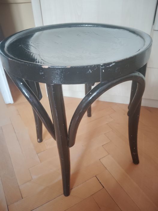 Дървена табуретка от соца