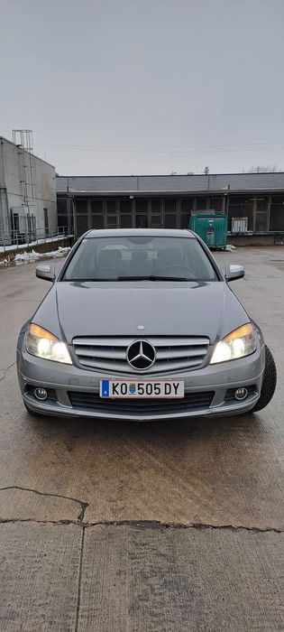 Mercedes-Benz  C 200