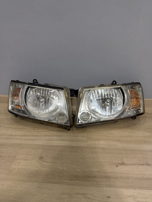 Фары на Nissan Patrol y61