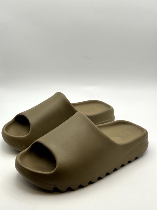 Papuci Adidas Yeezy Slides