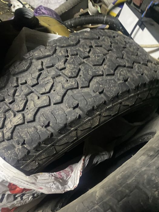 Maxxis A/T  в хорошем состоянии