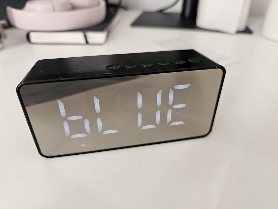 Часы-колонка OPPO